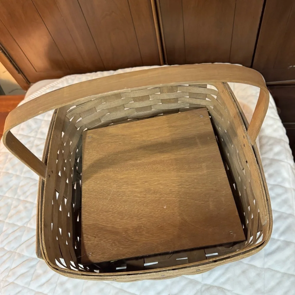 Longaberger Pie Basket with Riser  Brown Woven Basket with Textured